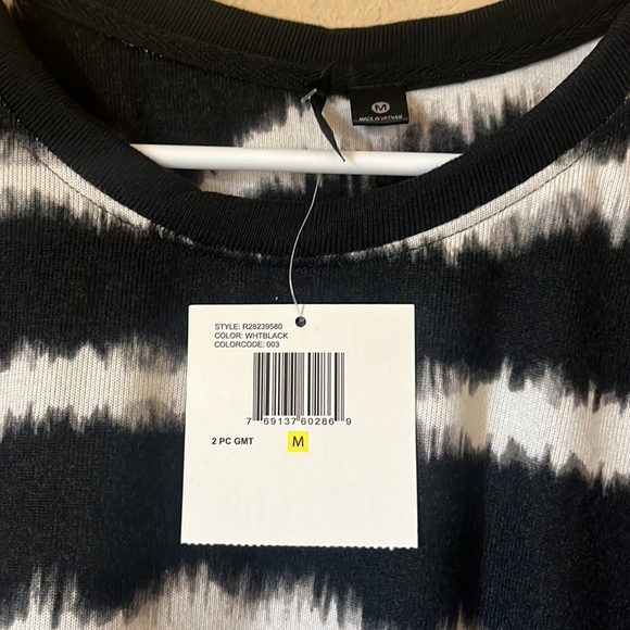 2 piece pajama set - Picture 3 of 8